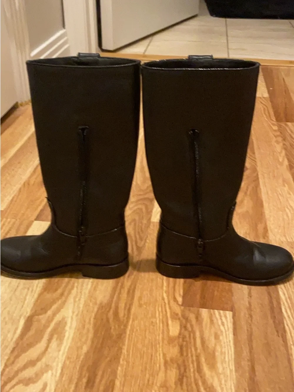 Gucci kids Black Leather Mid-Calf Boots with Gold G Logo Accent